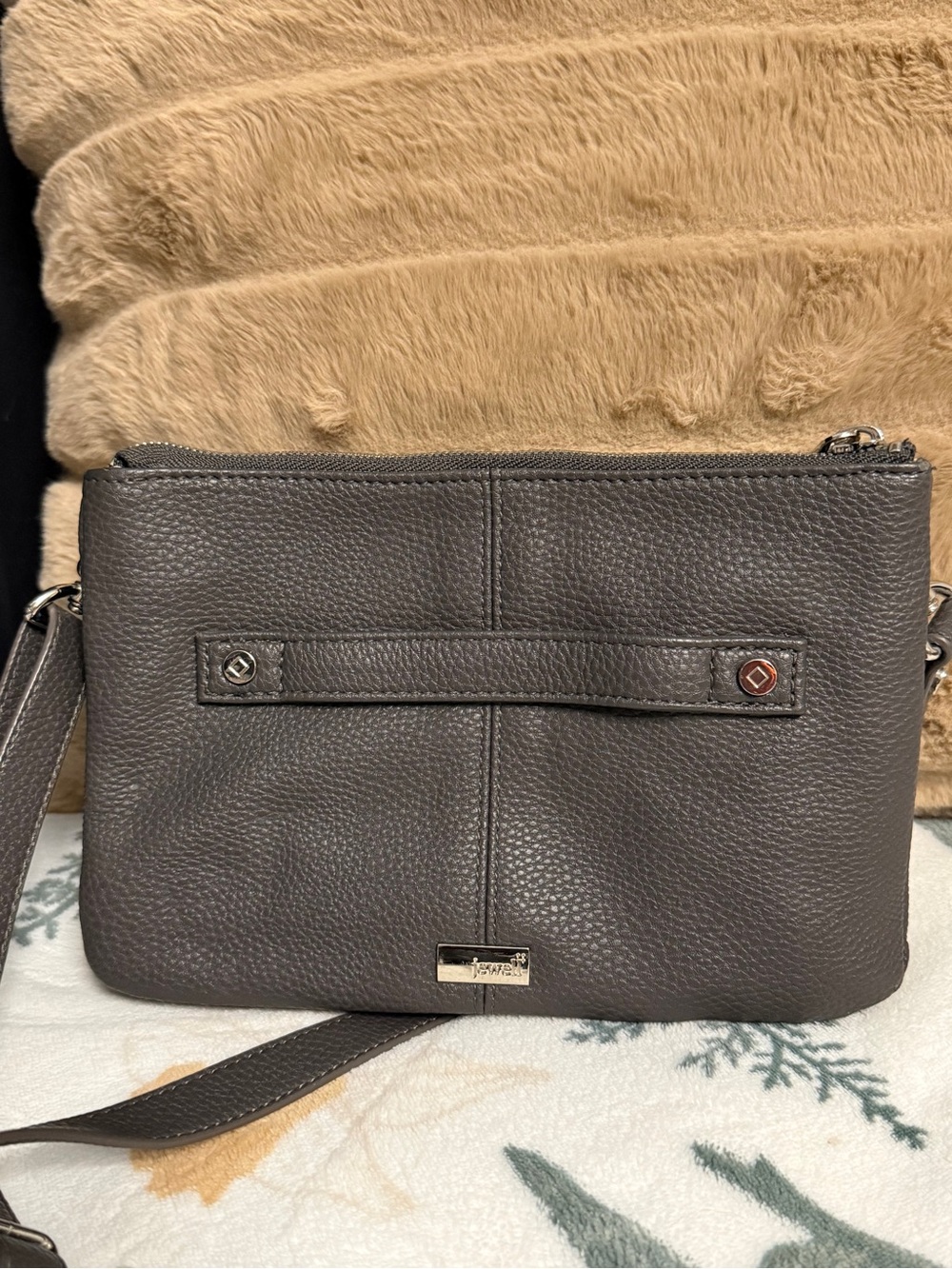 Jewell by Thirty-One Charcoal Gray Faux Snake & Faux Pebble leather crossbody